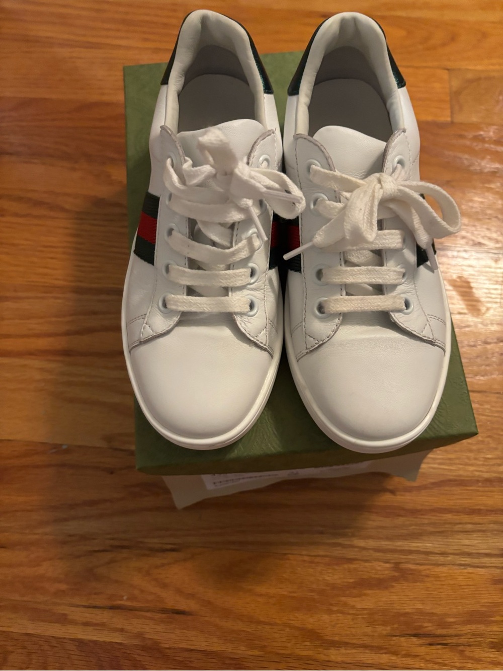 Gucci White Leather Kids Sneakers with Green and Red Web Stripe
